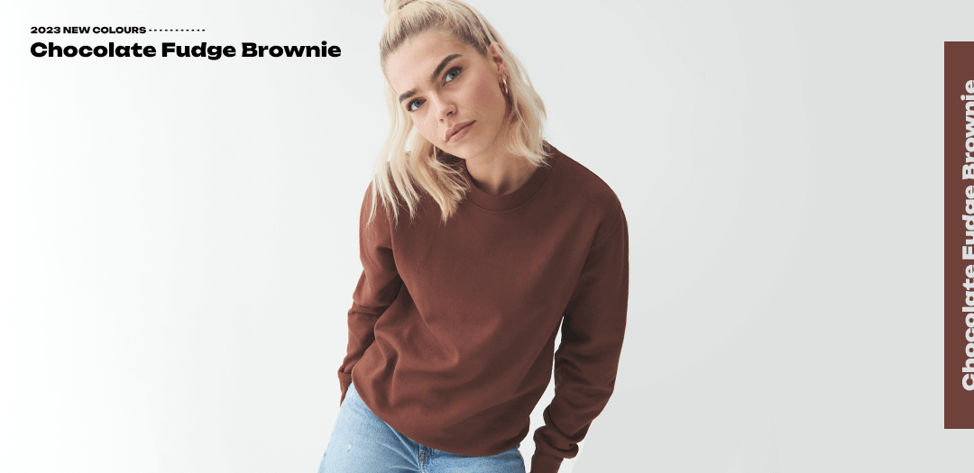 woman modelling the new colour chocolate fudge brownie on the jh030 sweatshirt
