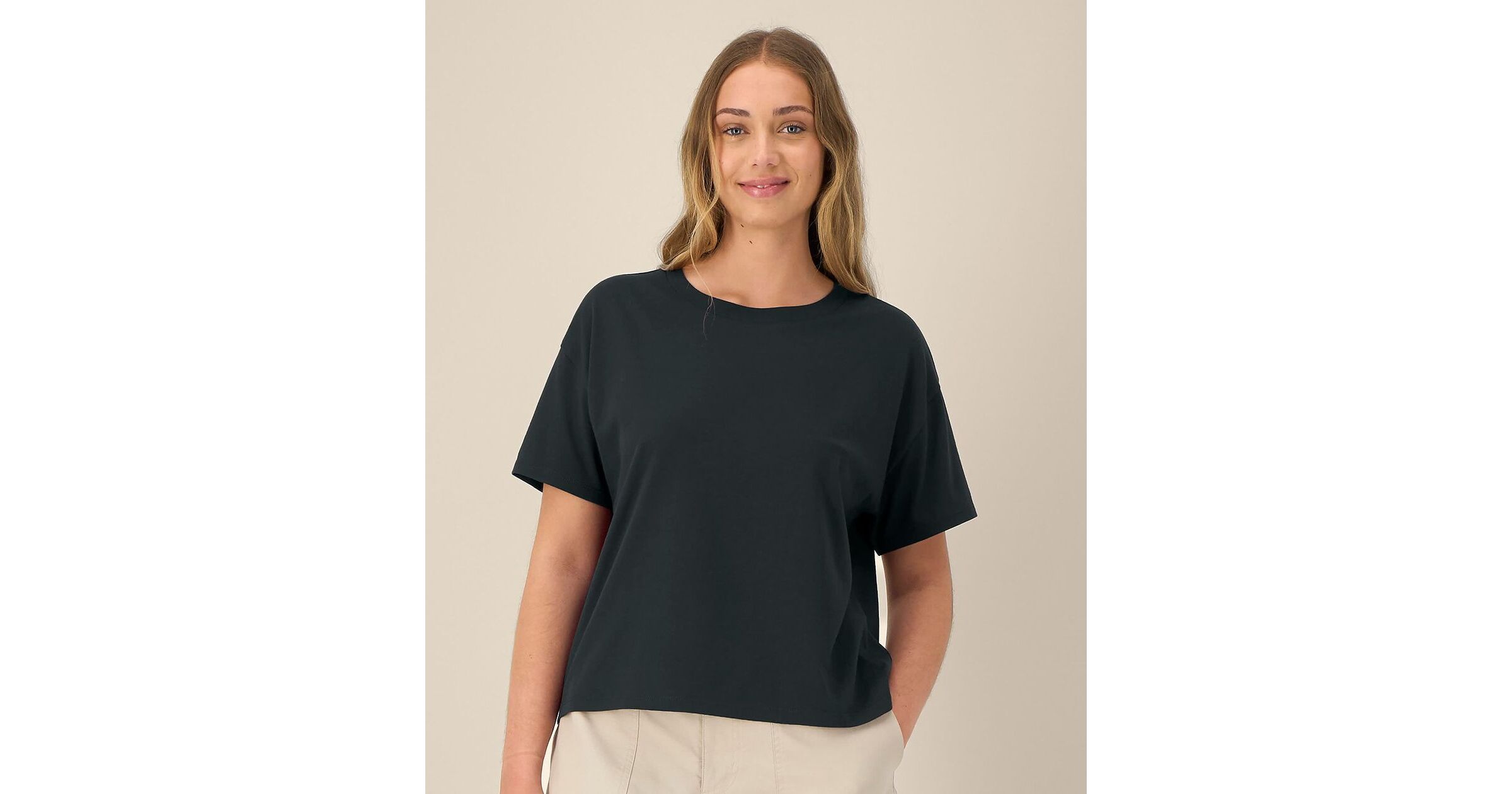 Stella Etta T-Shirt | Inkthreadable